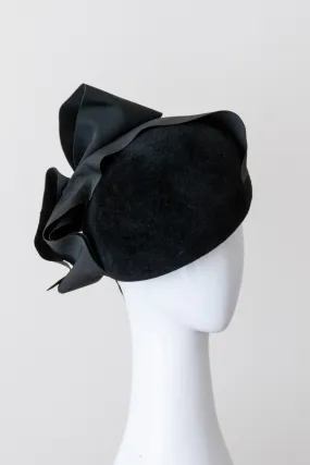 Black Felt Beret with Wide Ribbon Bow