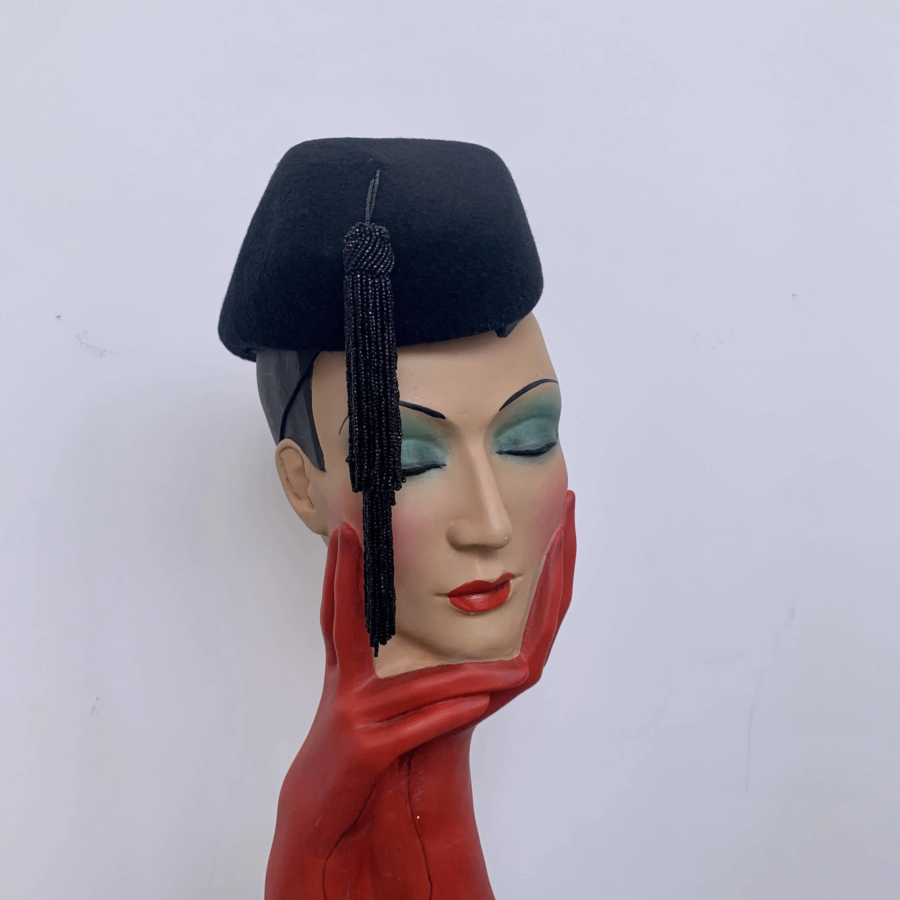 Elegant Stephen Jones black velvety felt beret fascinator with beaded tussles