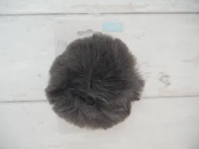 Fur Pom Pom, Grey